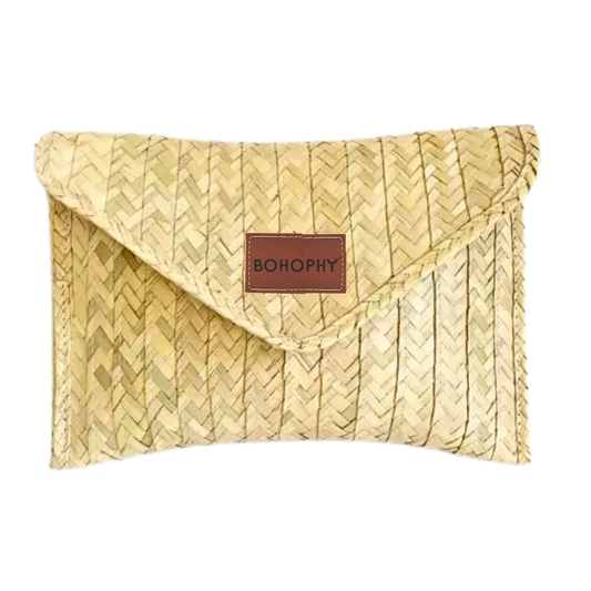 Crista palm straw clutch bag handwoven in Mexico
